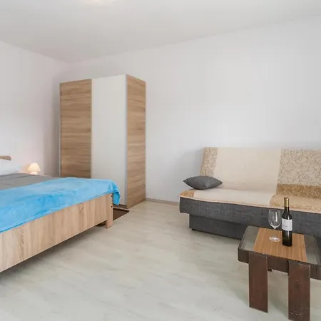 Awesome Home In Segotici *