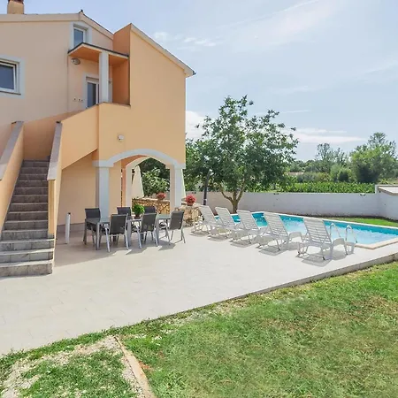 Awesome Home In Segotici *