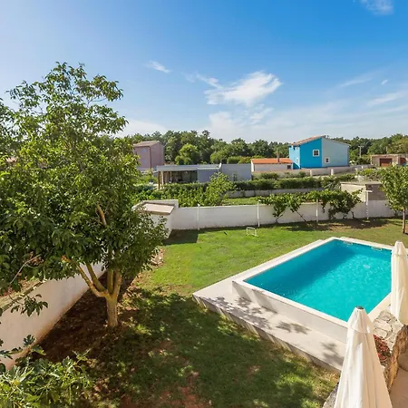 Vakantiehuis Awesome Home In Segotici *